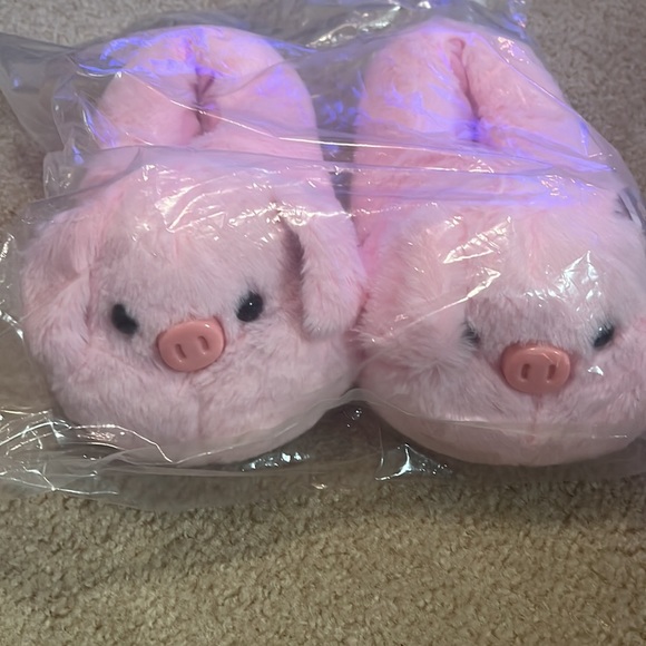 NWT pink pig slippers size 7.5 - Picture 3 of 4